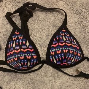 𝒷𝒾𝓀𝒾𝓃𝒾 𝓉𝑜𝓅